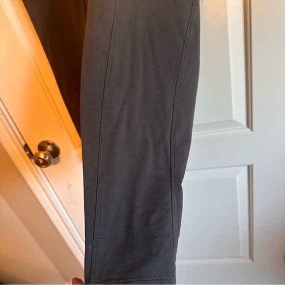 Eddie Bauer Size L dark grey capri sweatpants like - Picture 6 of 7